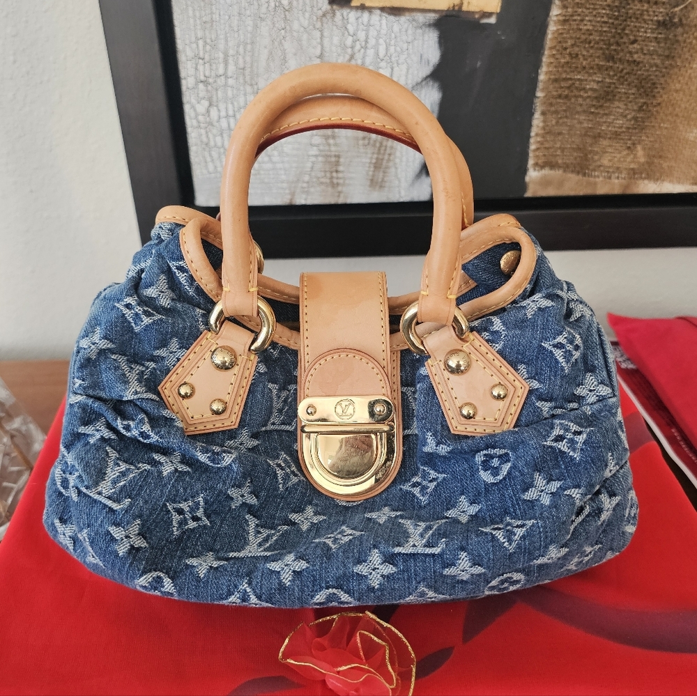 💯AUTHENTIC LOUIS VUITTON DENIM PLEATY BAG
